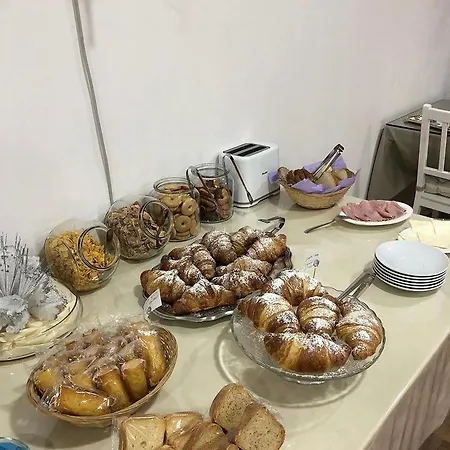 Alojamento de Acomodação e Pequeno-almoço Golden Mile 3*