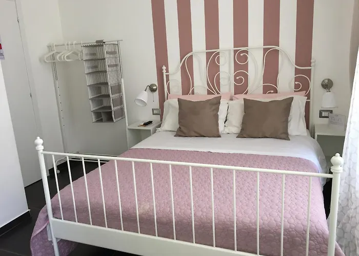 Golden Mile Bed and breakfast 4*